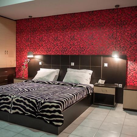 Sozos Inn Hotel Воніца Екстер'єр фото
